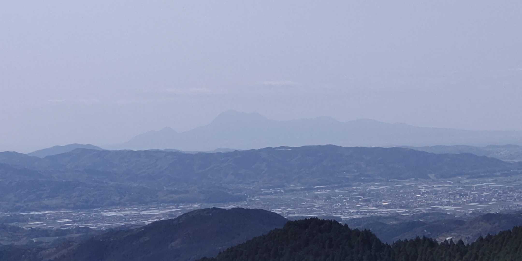 雲仙普賢岳⛰️
今日は黄砂が少ないのかな⁉️