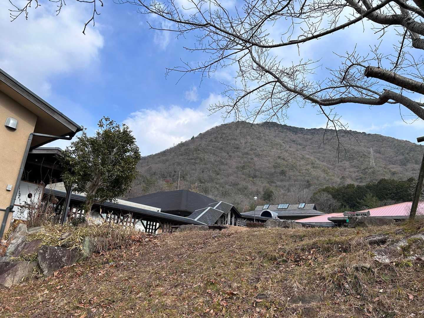 駐車場🅿️へ
下山したらめちゃ青空🟦