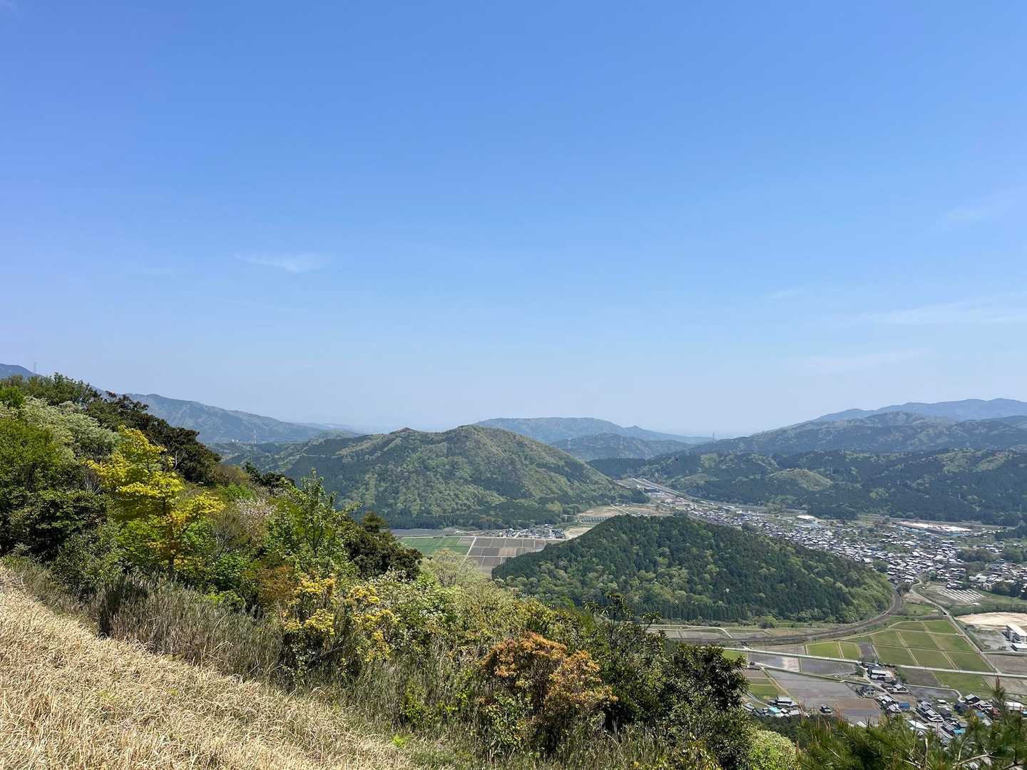 岐阜の遠くの山はやはり霞んで見えません〜