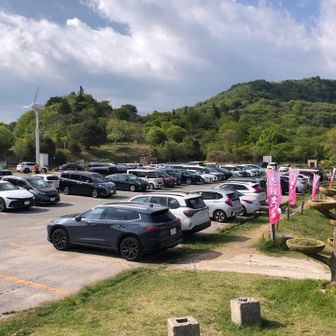 第二駐車場の満車状態は続きます。