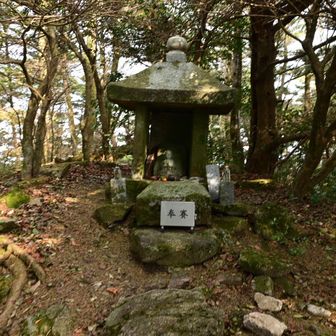 お参りして引き返します。