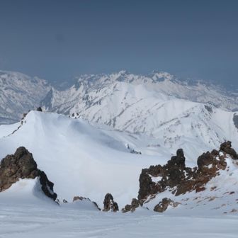雨飾山もすぐ近くに✨