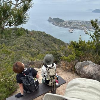 やはり座りまする😝