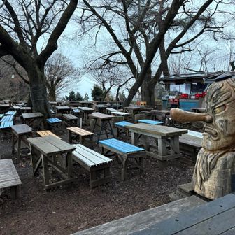 お茶でも飲もうかと思ってたけど、雨も降ってたし残りの水も少なかったためスルー