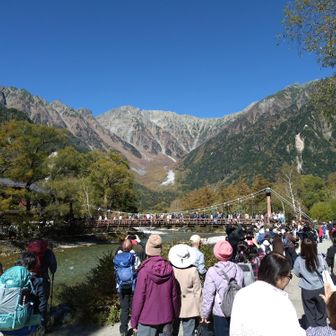河童橋は人人で賑わってる