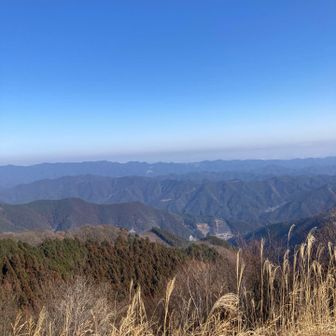 冬の快晴で遠くまで見渡せる
