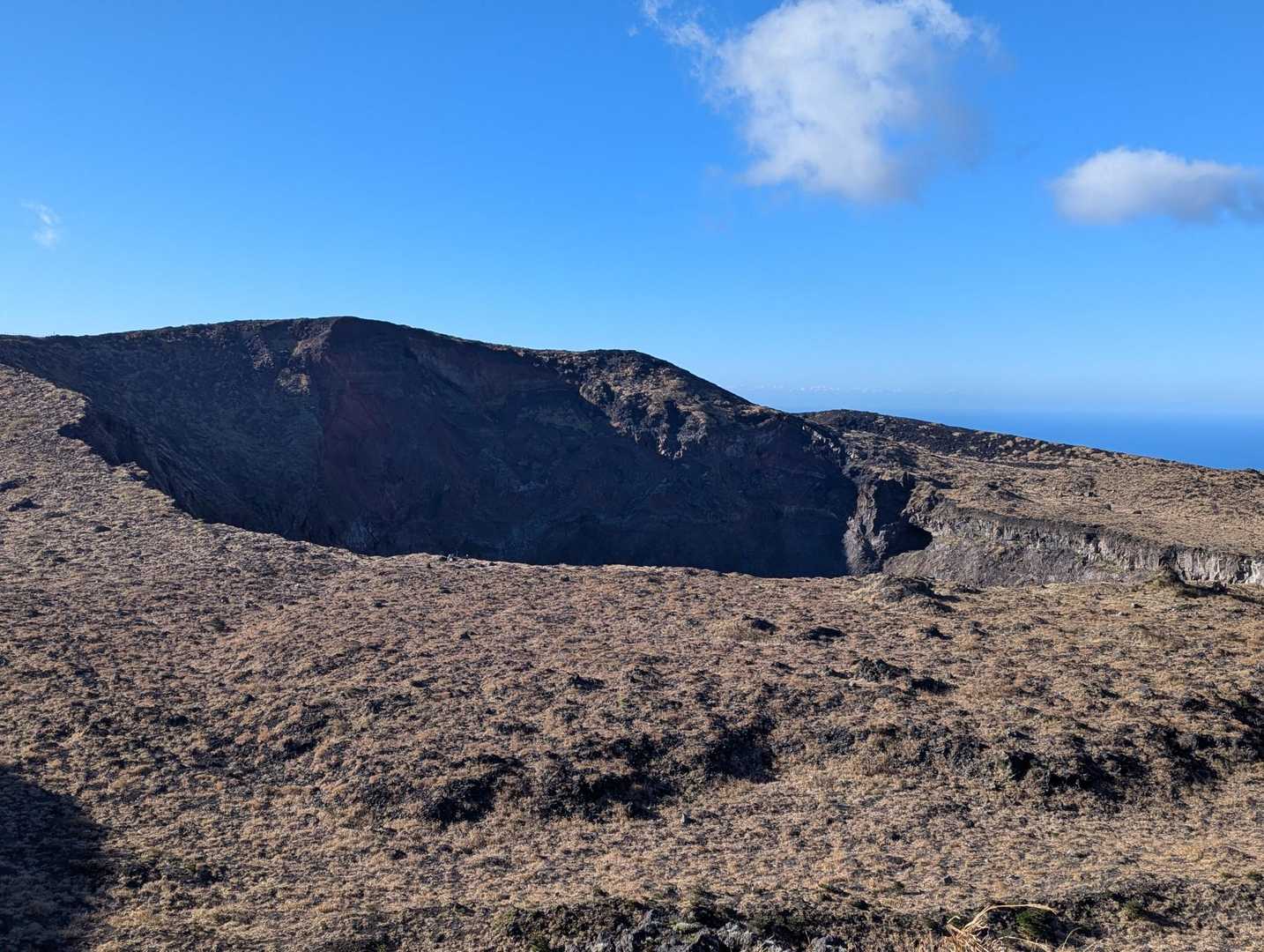 温泉コース登山口発着｜三原山お鉢巡りコースの写真