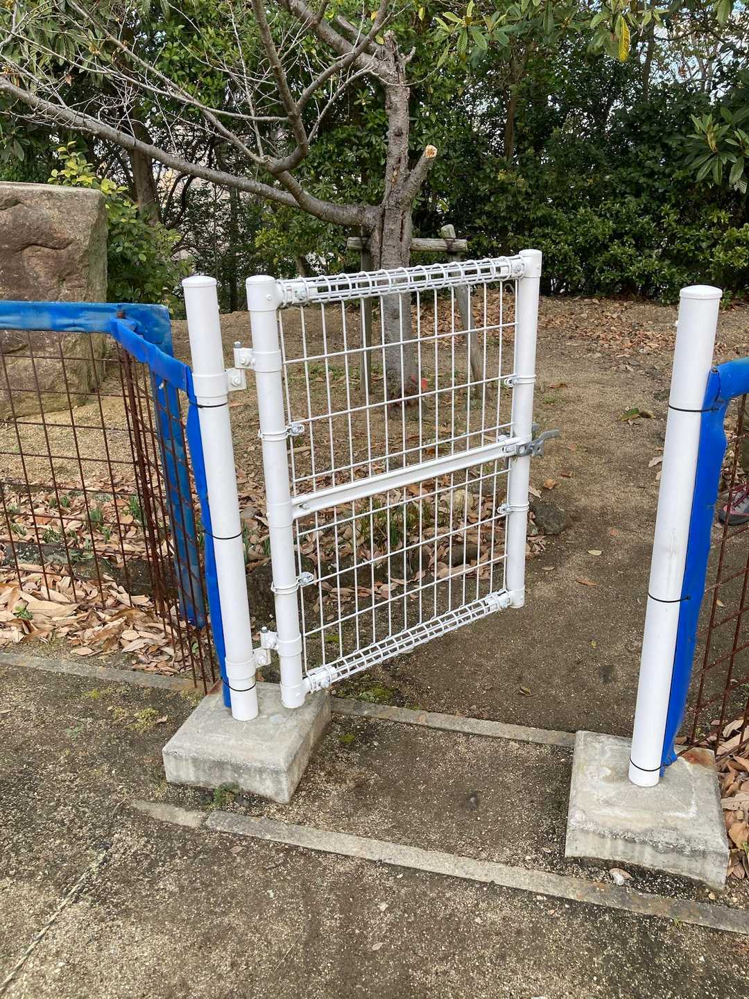 ここを開けて、