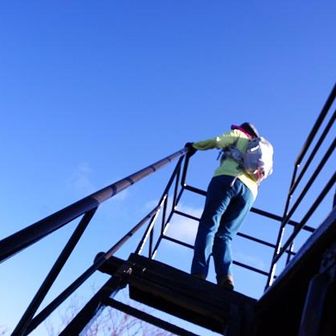 立派な展望台もありました。青空がありがたい。