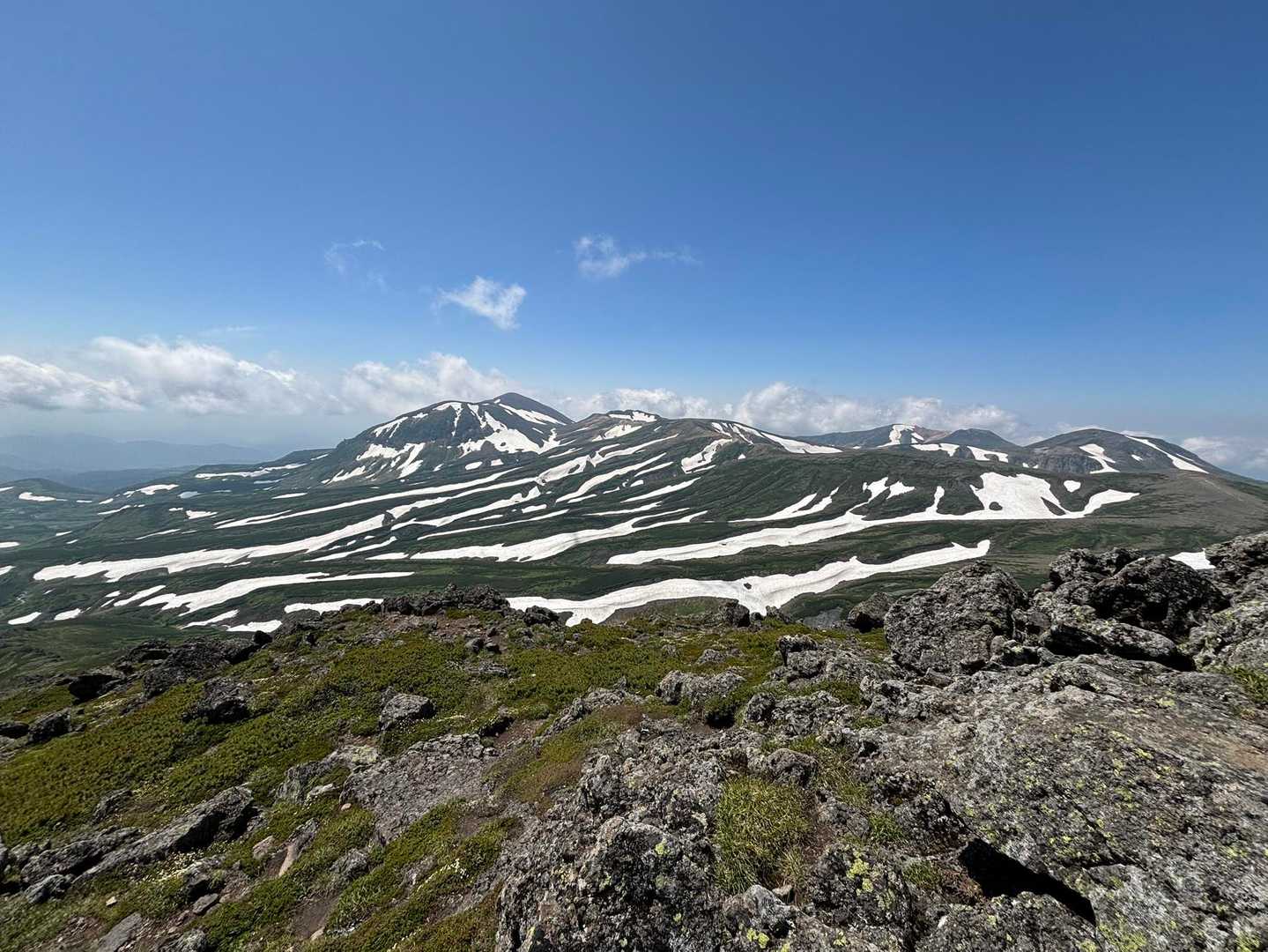 赤岳・白雲岳往復 | 夏の「ゼブラ雪渓」と高山植物の楽園を目指しての写真