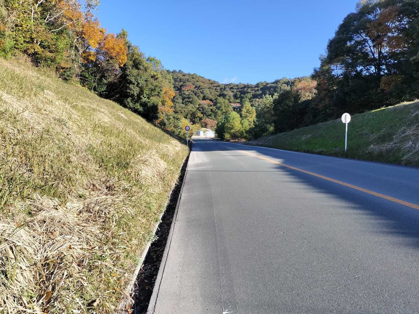 何回バイクで走ったかわからない広域農道
今日もたくさんバイクが走ってました