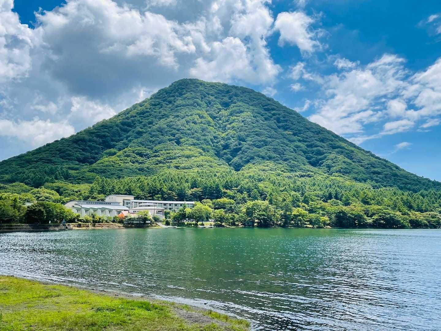 綺麗な形の榛名富士⛰️