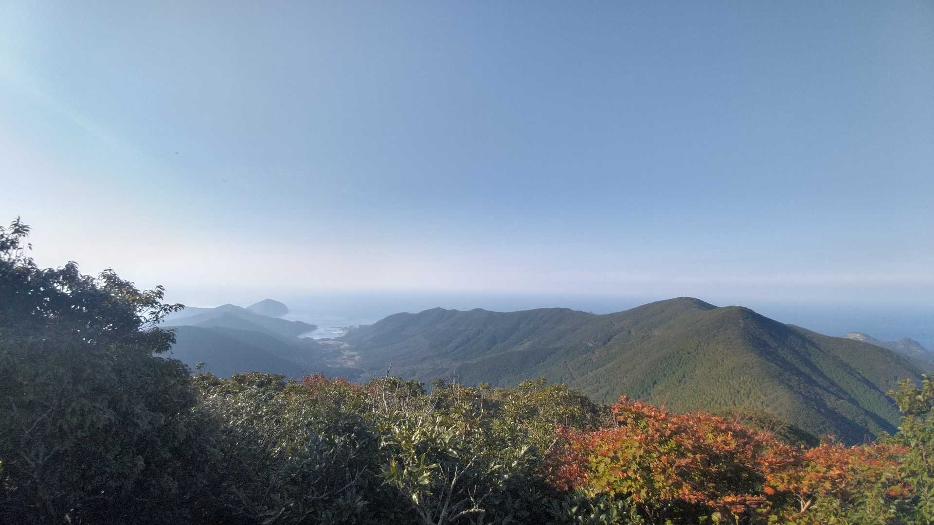 山頂近くから