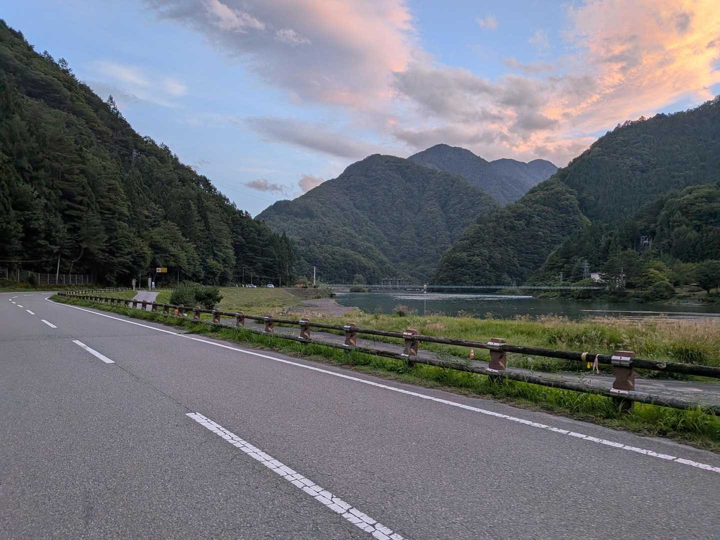 農鳥岳-農鳥岳-大門沢登山道入口-ゲート-奈良田バス停 縦走コースの写真