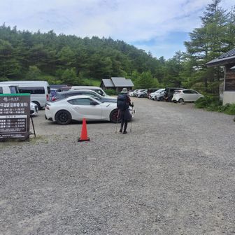 池の平駐車場に戻りました🙂
ほぼ満車🈵
休憩して池の平湿原にGO😄