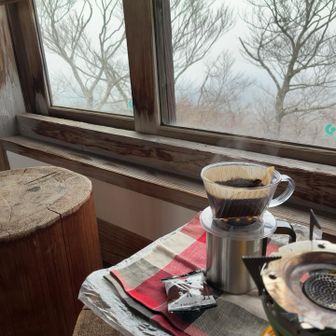 床一枚なので会話は出来る。下のおふたりの食事の進み具合を聞きながら過ごす

久々に3人で来たというのに　珍しいカタチ🤣