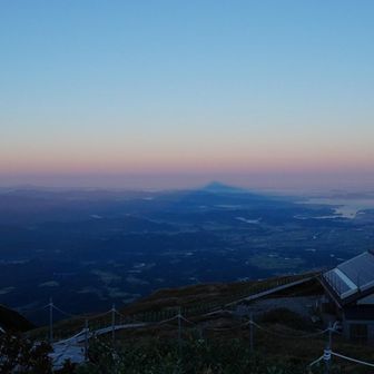 デカい影大山