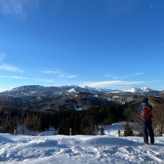 天守跡からの眺望。長野県の山々