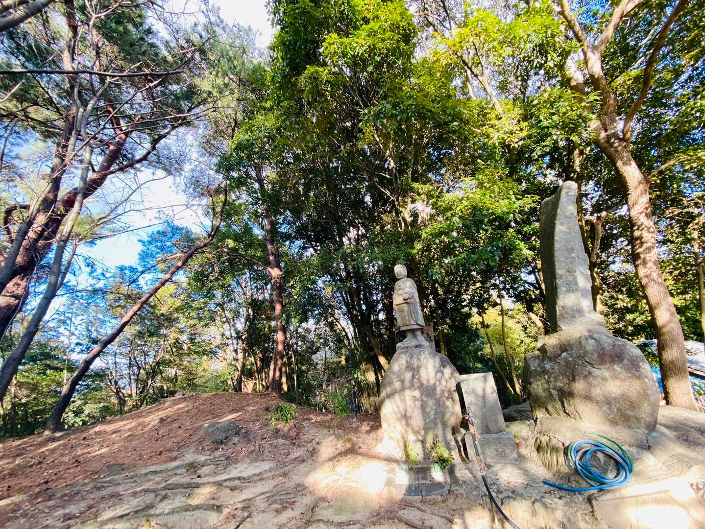 町内の里山2座目の⛰鈴熊山38mにやってきた...△三角点もありますよ！