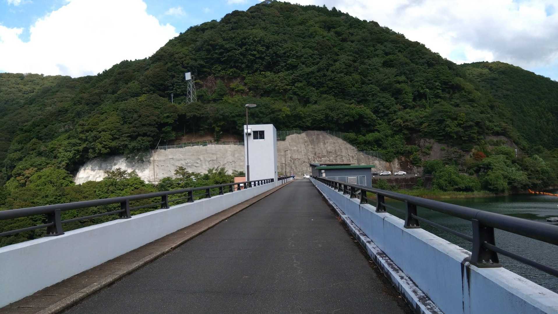 鱒渕ダムのゴール🙌
暑い時期のロングコースは、苦手でペースがガタ落ちするのを再確認🤣