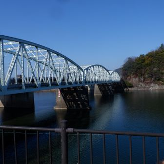 古墳から下って木曽川渡り、鵜沼駅へ。