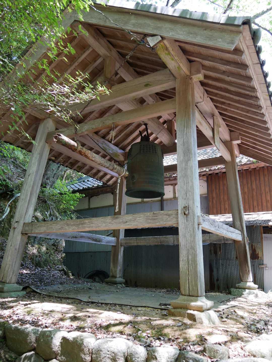 ぼぉおおお〜〜〜〜〜〜〜ん♪
鳴らしました🤭
結構響きますねー😅