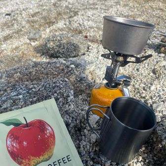 賽の河原でコーヒーと朝ごはん