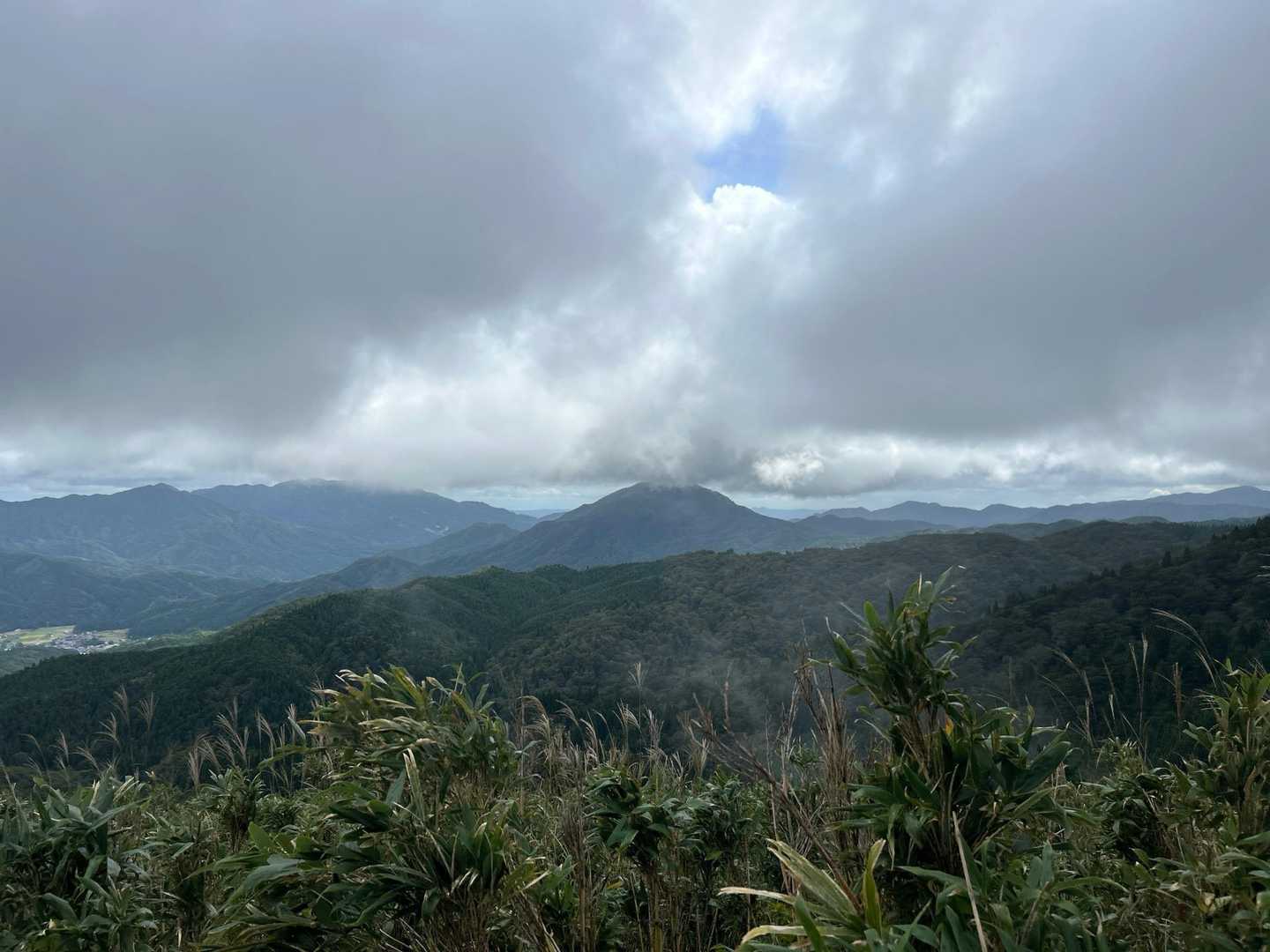 人形仙登山口-人形仙母子地蔵-人形仙 周回コースの写真