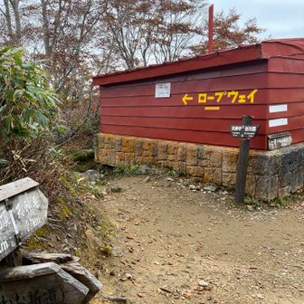 熊沢穴の小屋
