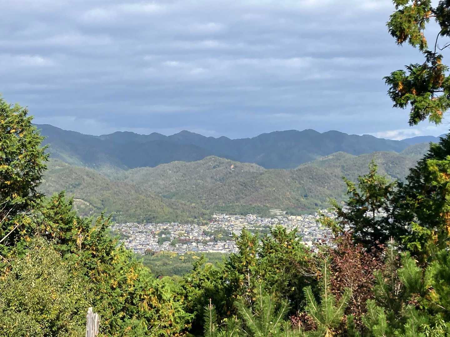 阪急嵐山駅-松尾山-嵐山-烏ヶ岳-新烏ヶ岳-トロッコ保津峡 縦走コースの写真