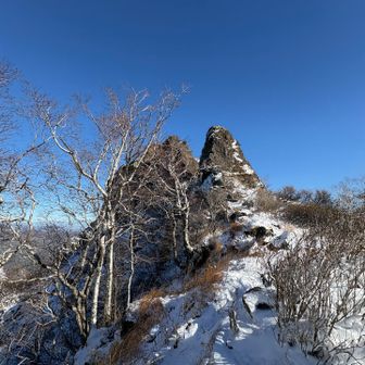 ラスボス‼️恵庭岳山頂、こっちは雪道