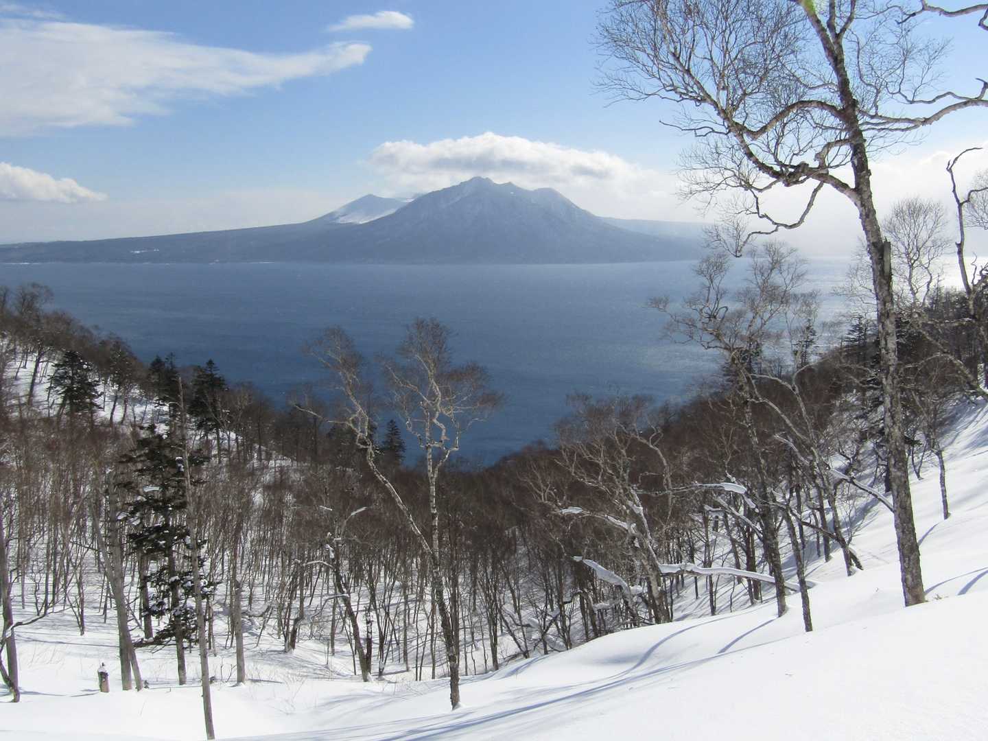 往路では雪で見えなかった風不死岳と樽前山が、復路ではハッキリ♪