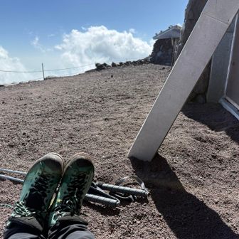 遅いせいか
周りには誰もいません

やっぱり富士山は眺めたい山かな…