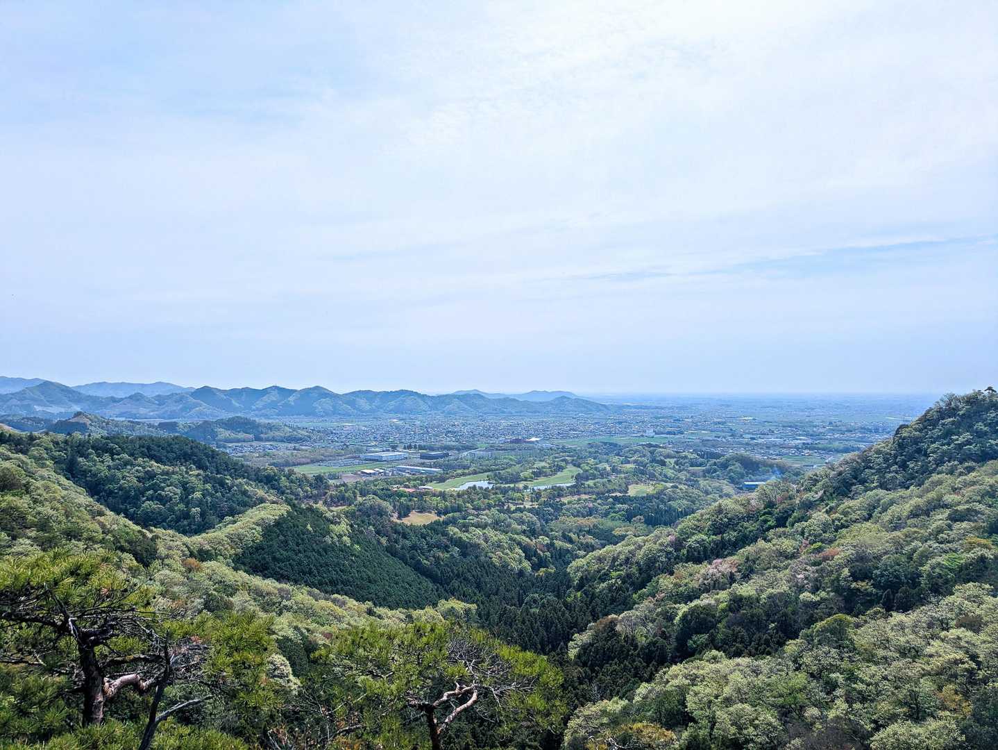二床山への稜線から😍
ここからの眺めいいです😄