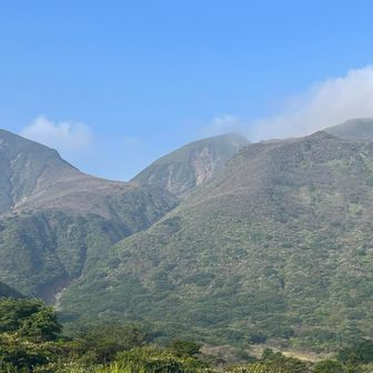 山荘と中岳　結構歩いたなぁ