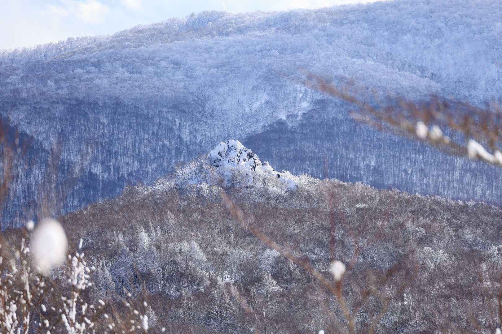 兜明神岳
さっきよりも光が当たっているかも。