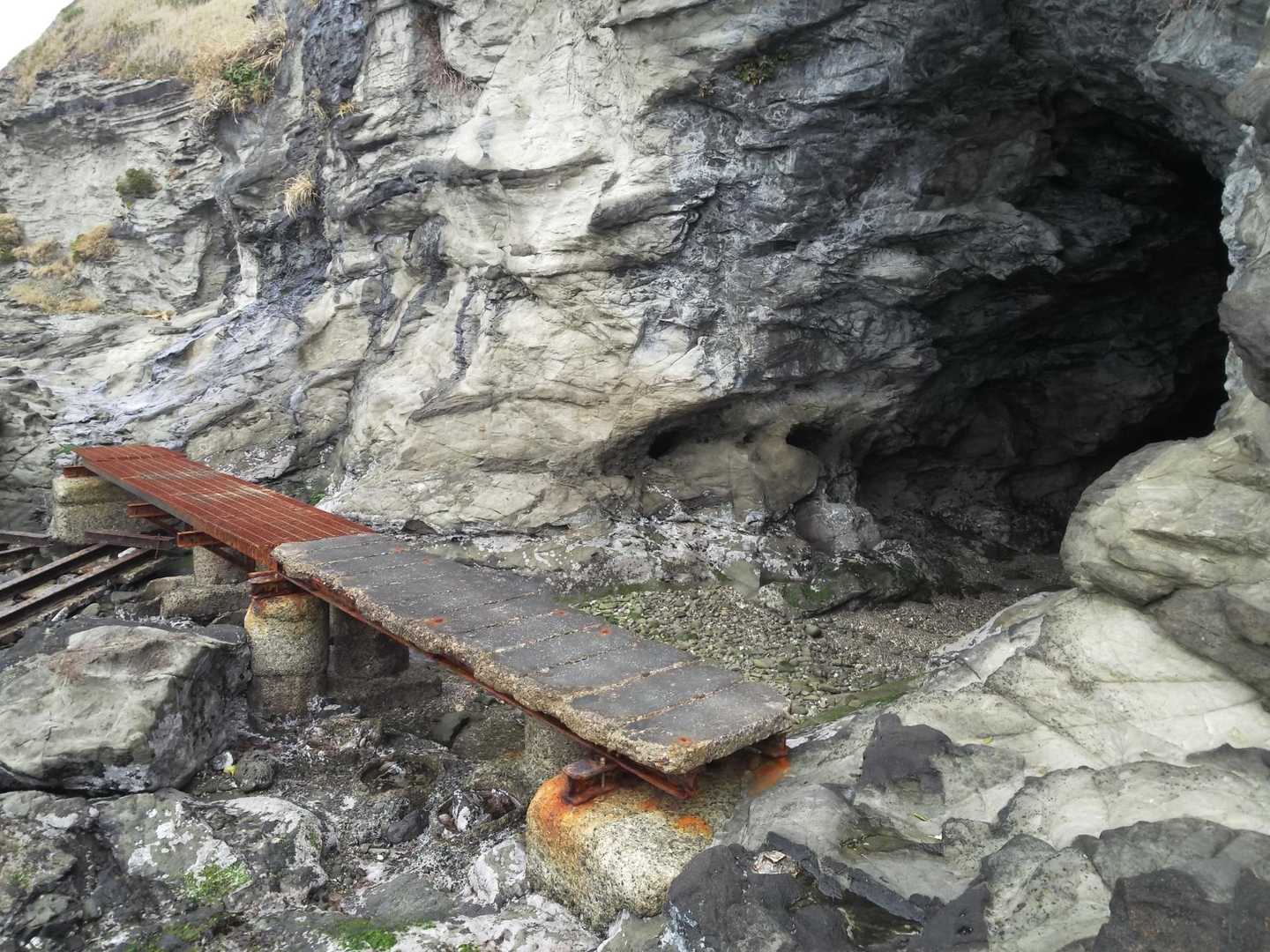 松輪バス停-剱崎-江奈湾-白浜毘沙門天-盗人狩-宮川町バス 縦走コースの写真