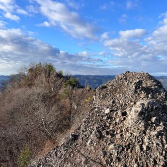 お弁当を食べる様なスペースは無いので、先へ進む。3代目天使🪽は留守でした