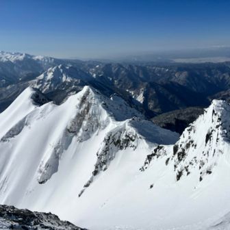 下山途中、ピラミッド近くでようやく私の携帯が復活😅
