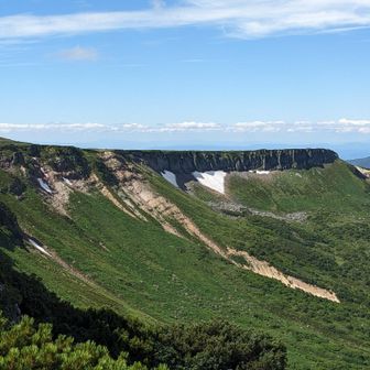 化雲岳北西。こんな地形だったのですね。