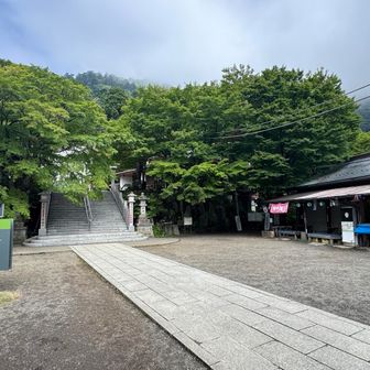 ゆっくり登って下社下に