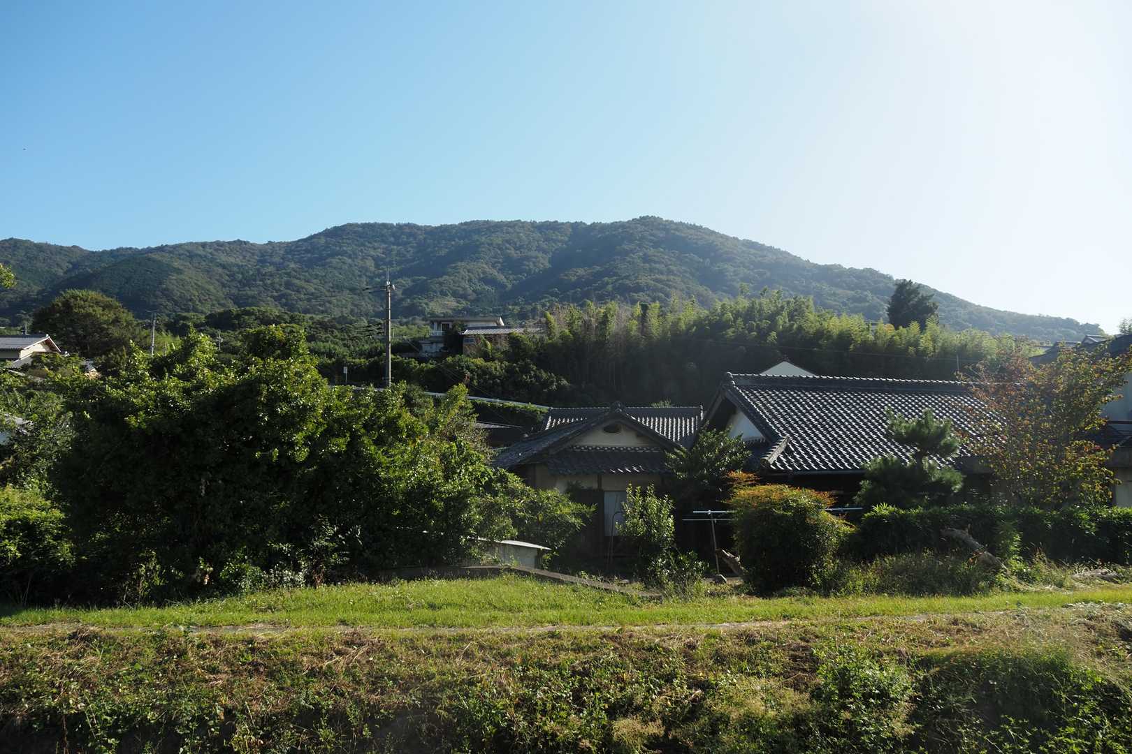 朝と同じ道を歩いて駐車場へ
