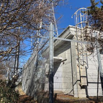 後鉢巻山　山頂