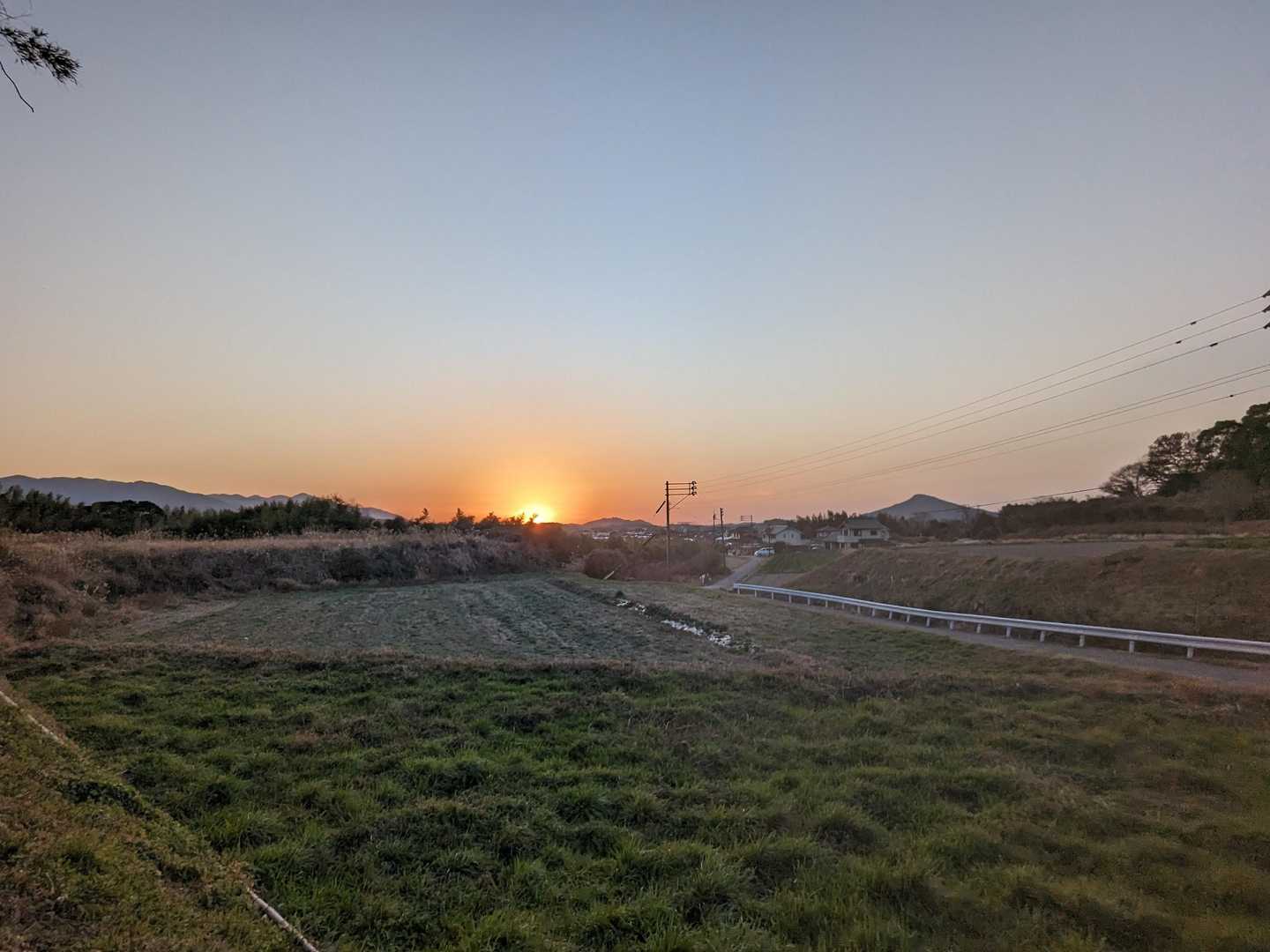 糸島市方面に沈む夕日