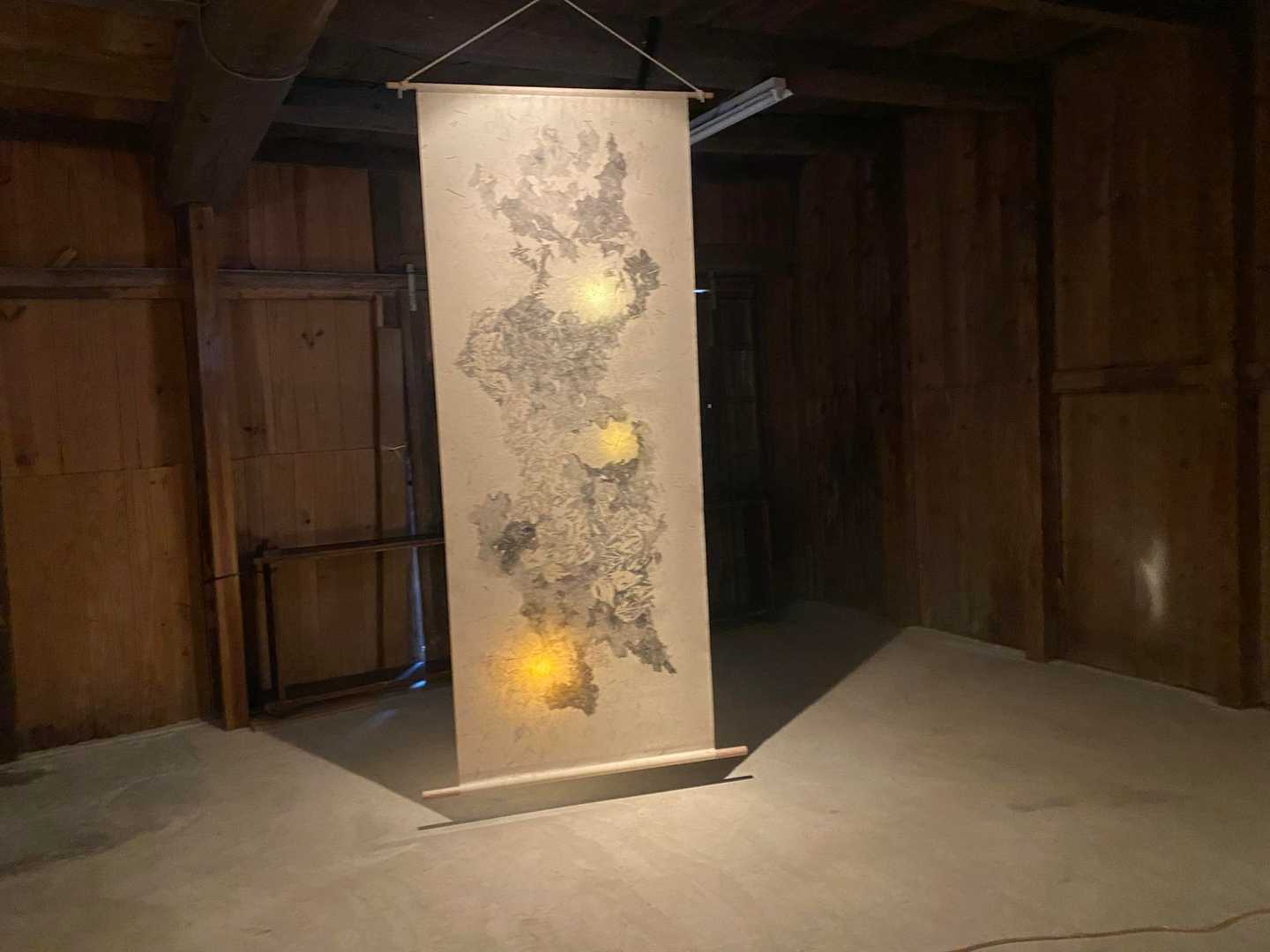 造り酒屋でアート。