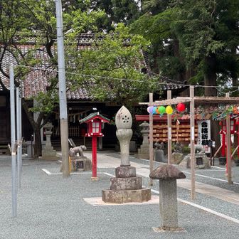 天満宮まで山。その下に広い平らがある。盛岡は、雫石川、北上川、中津川の三川が合流する地点にできた街。