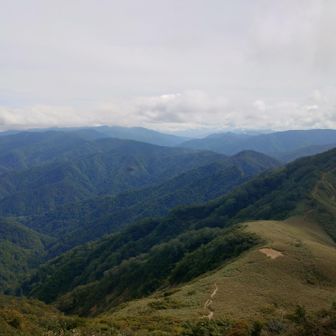どこまでも山々が続く絶景でした