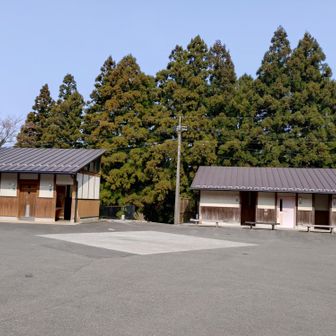 奥の院駐車場にもトイレあり。