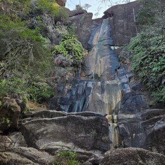 落ヶ滝
水量少ないかな