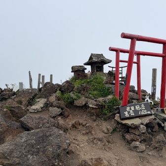 男岳山頂